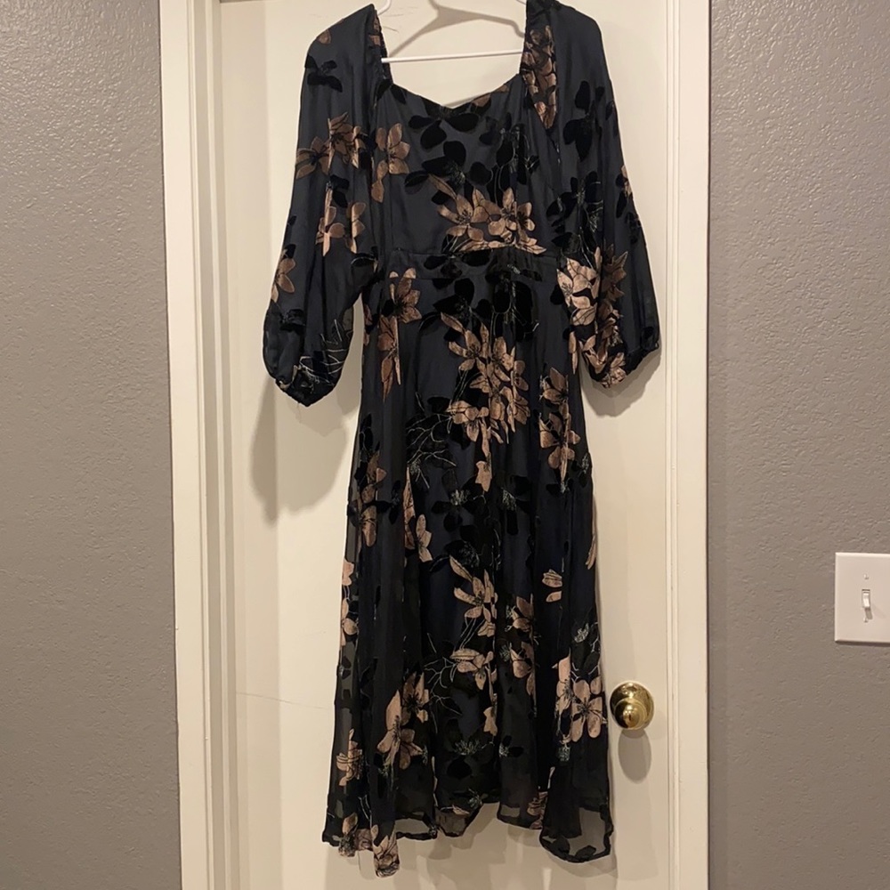 Lace/Floral velvet navy blue dress. Brand new, worn only twice.